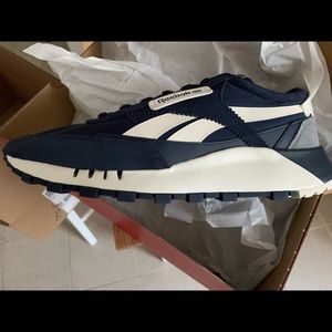 Reebok legacy size 12